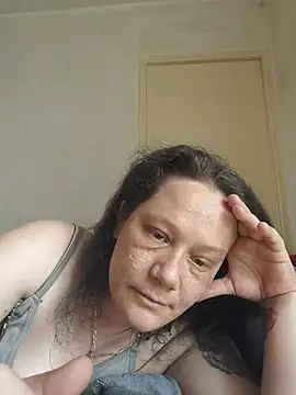 zeousseelphie online show from May 31, 2026, 1:17 pm
