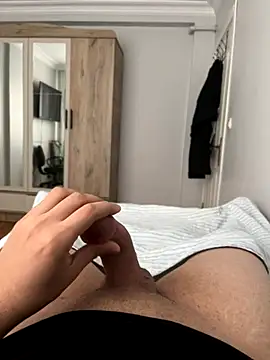 Erenn9972 online show from September 21, 2025, 12:54 pm