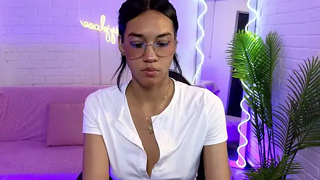 artemiss tay online show from September 29, 2025, 7:19 pm