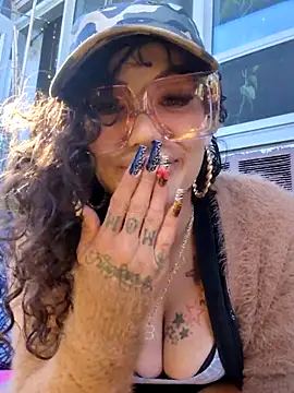Av3ryyBe3 online show from June 23, 2026, 12:36 pm