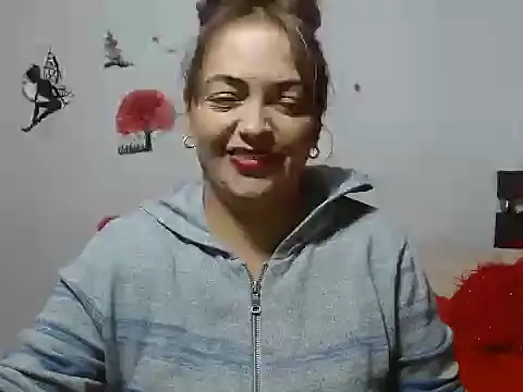 Lady 16 online show from November 26, 2025, 3:50 am