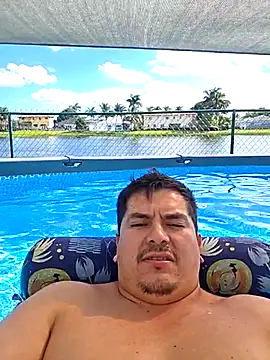 lucho8690 online show from October 18, 2025, 7:49 pm