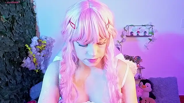 Snapshot of Eymmy_24 chatting on February 15, 2026, 2:23 am Eymmy 24 online show from February 15, 2026, 2:23 am