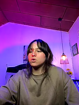 Eymmy 24 online show from October 12, 2025, 3:30 am