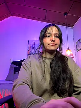 Eymmy 24 online show from October 7, 2025, 4:24 am