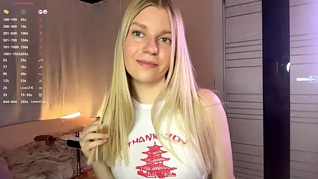 MaryjaneSpider online show from October 25, 2025, 4:29 pm