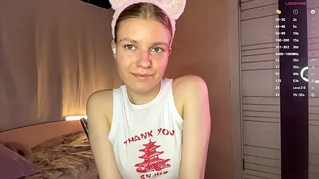 MaryjaneSpider online show from October 24, 2025, 6:40 pm