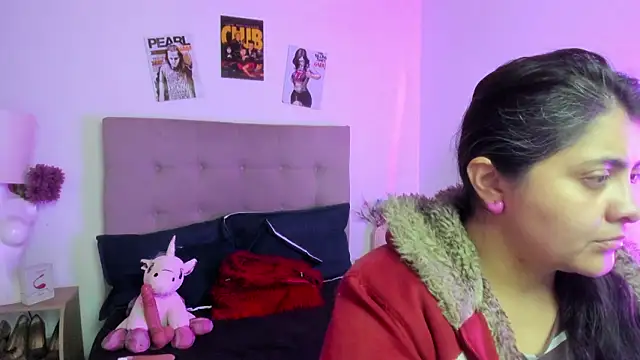 TifanyAmazinng online show from February 6, 2026, 12:45 pm