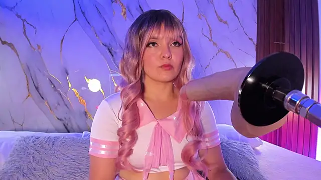 alicecute77 online show from June 16, 2026, 2:11 am