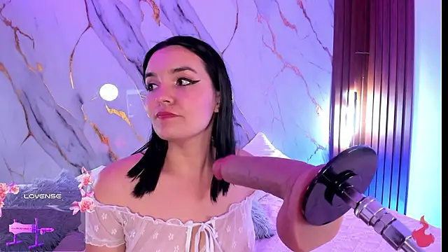 Snapshot of alicecute77 chatting on March 11, 2026, 2:27 am alicecute77 online show from March 11, 2026, 2:27 am