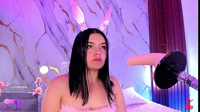 Snapshot of alicecute77 chatting on March 7, 2026, 2:18 am alicecute77 online show from March 7, 2026, 2:18 am