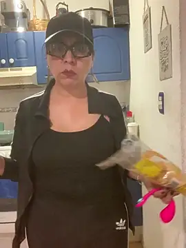 SweetCatheryne online show from June 10, 2026, 7:59 pm