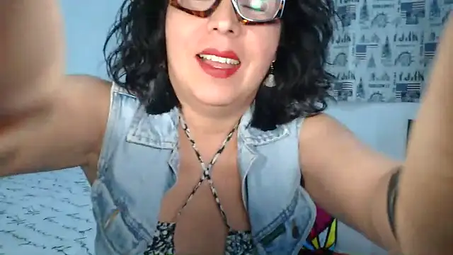 Snapshot of SweetCatheryne chatting on July 5, 2026, 12:04 am SweetCatheryne online show from July 5, 2026, 12:04 am