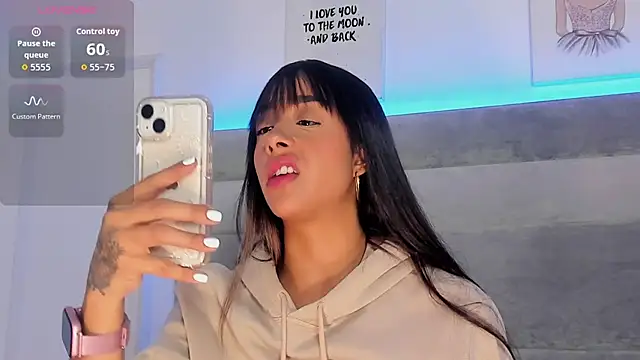 Aleja ruizz online show from September 23, 2025, 6:42 am