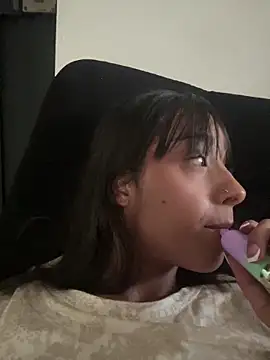 Aleja ruizz online show from November 5, 2025, 10:02 pm