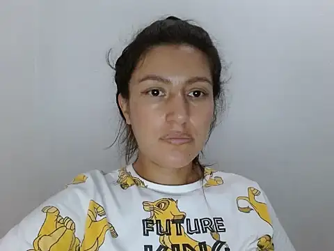 SarahFriendly online show from August 2, 2026, 8:06 pm