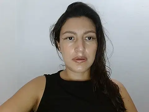 SarahFriendly online show from August 2, 2026, 12:09 am