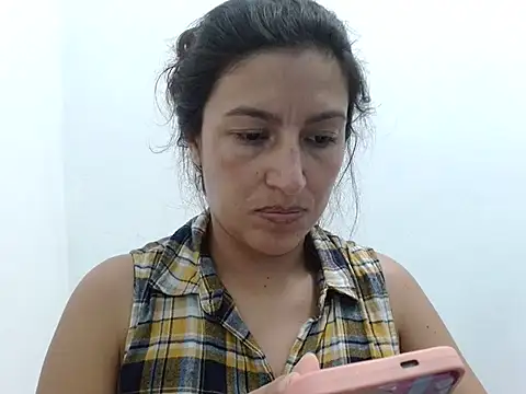SarahFriendly online show from May 3, 2026, 10:02 pm