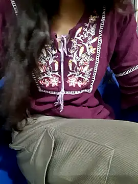 Aarti-kumri online show from October 30, 2025, 4:48 pm