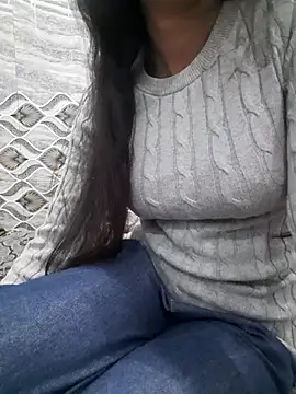 Aarti-kumri online show from November 24, 2025, 1:22 pm