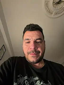 elvergon2023 online show from April 1, 2026, 6:04 am