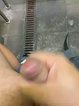 elvergon2023 online show from April 13, 2026, 5:06 pm