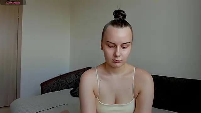 Snapshot of Kelly_Cartier chatting on June 18, 2026, 2:11 pm Kelly Cartier online show from June 18, 2026, 2:11 pm