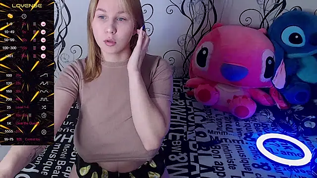 RoyAngela online show from October 5, 2025, 7:21 am