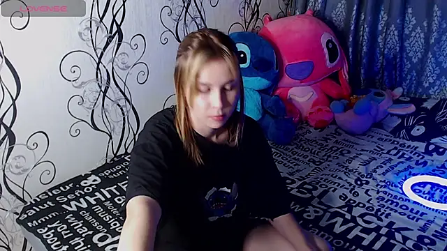 RoyAngela online show from September 25, 2025, 9:32 pm