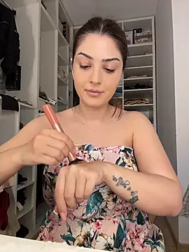 Lexi Storm online show from August 9, 2026, 4:51 am