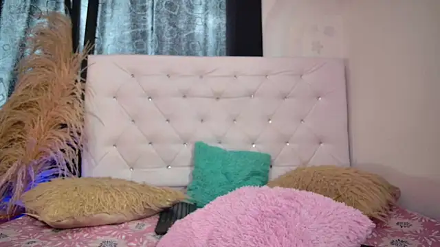 tatixxxvega online show from June 26, 2026, 7:20 pm