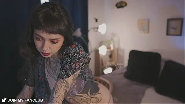 Snapshot of janne_maybe chatting on February 2, 2026, 4:28 pm janne maybe online show from February 2, 2026, 4:28 pm