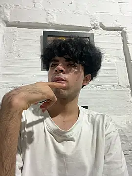 Axel-Mejia online show from June 13, 2026, 2:53 am