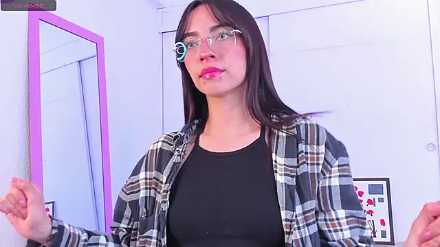 Aryane art  online show from October 21, 2025, 7:35 pm