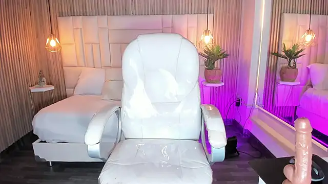 DulceGreem online show from September 17, 2025, 11:56 am