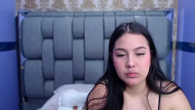 Snapshot of ValentinaMillers_ chatting on September 17, 2025, 11:23 am ValentinaMillers online show from September 17, 2025, 11:23 am