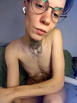 HoneySquirrel online show from April 17, 2026, 8:00 pm