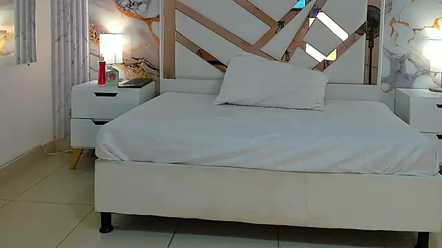 VanessaHard as online show from October 11, 2025, 9:05 pm