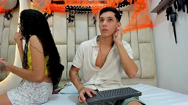 ZafiroAndFlynn online show from October 24, 2025, 8:19 pm