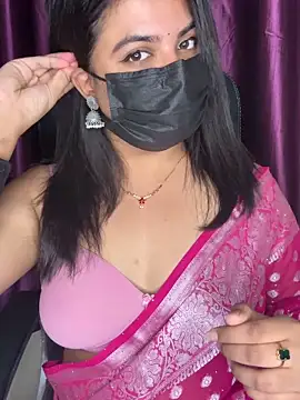 Snapshot of best_couple19 chatting on February 11, 2026, 5:57 pm best couple19 online show from February 11, 2026, 5:57 pm