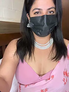 Snapshot of best_couple19 chatting on February 18, 2026, 6:48 pm best couple19 online show from February 18, 2026, 6:48 pm