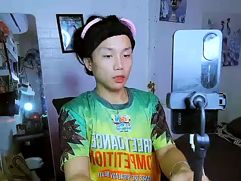 YourNikkieXxx online show from October 15, 2025, 10:23 am