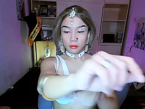 YourNikkieXxx online show from October 19, 2025, 9:45 am