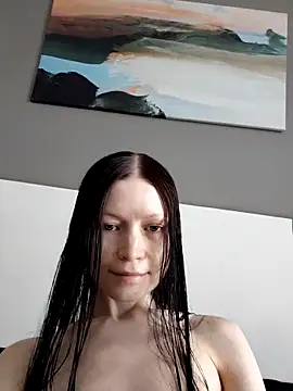 DragonFoxie online show from June 6, 2026, 7:46 am
