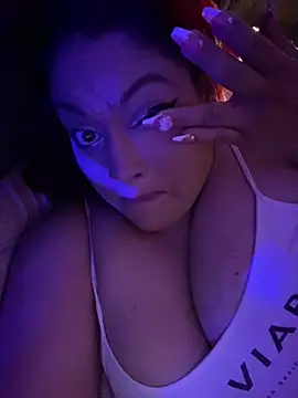 xHelloKitty online show from April 4, 2026, 12:45 pm