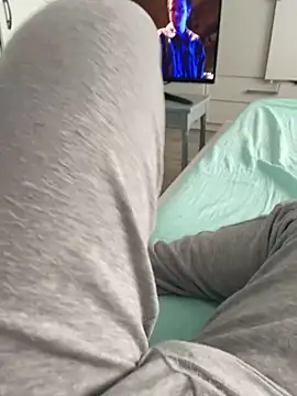 Snapshot of geilheit12 chatting on February 17, 2026, 2:03 pm geilheit12 online show from February 17, 2026, 2:03 pm