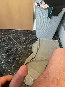 Snapshot of geilheit12 chatting on February 14, 2026, 10:15 am geilheit12 online show from February 14, 2026, 10:15 am