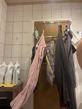 Kingpowerlittel online show from March 10, 2026, 9:52 pm