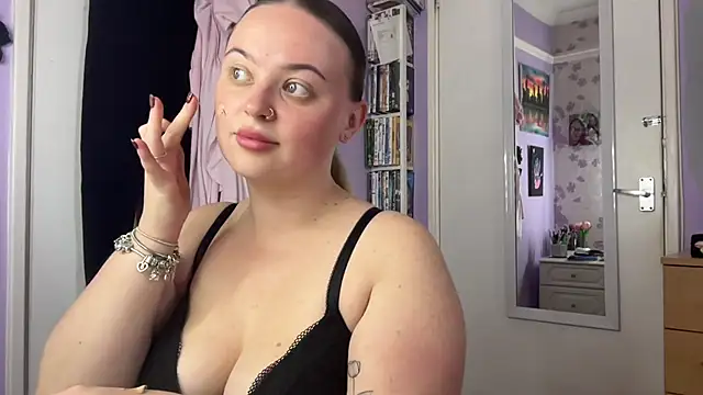 SexySashaxox online show from September 24, 2025, 2:45 pm