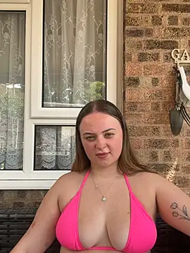 Snapshot of SexySashaxox chatting on June 21, 2026, 12:33 pm SexySashaxox online show from June 21, 2026, 12:33 pm
